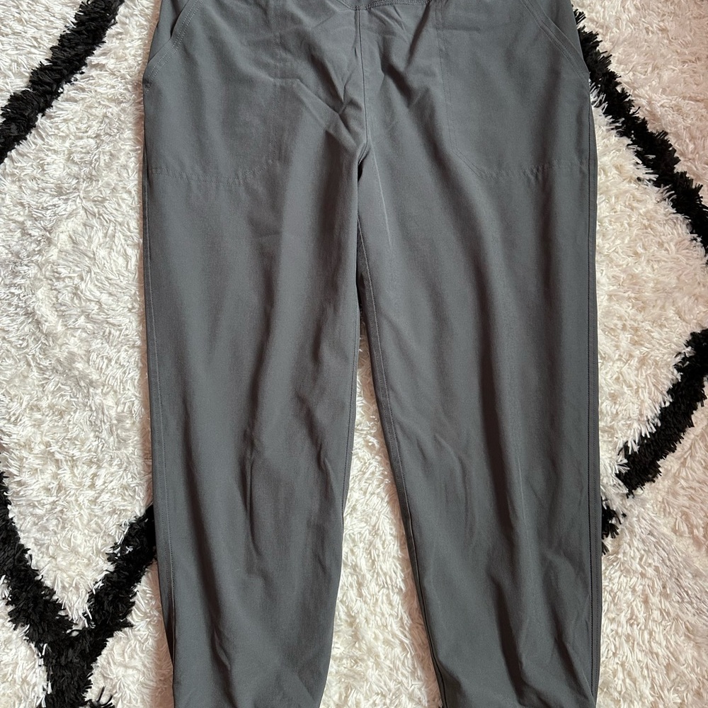 Women’s large Patagonia Gray Pants